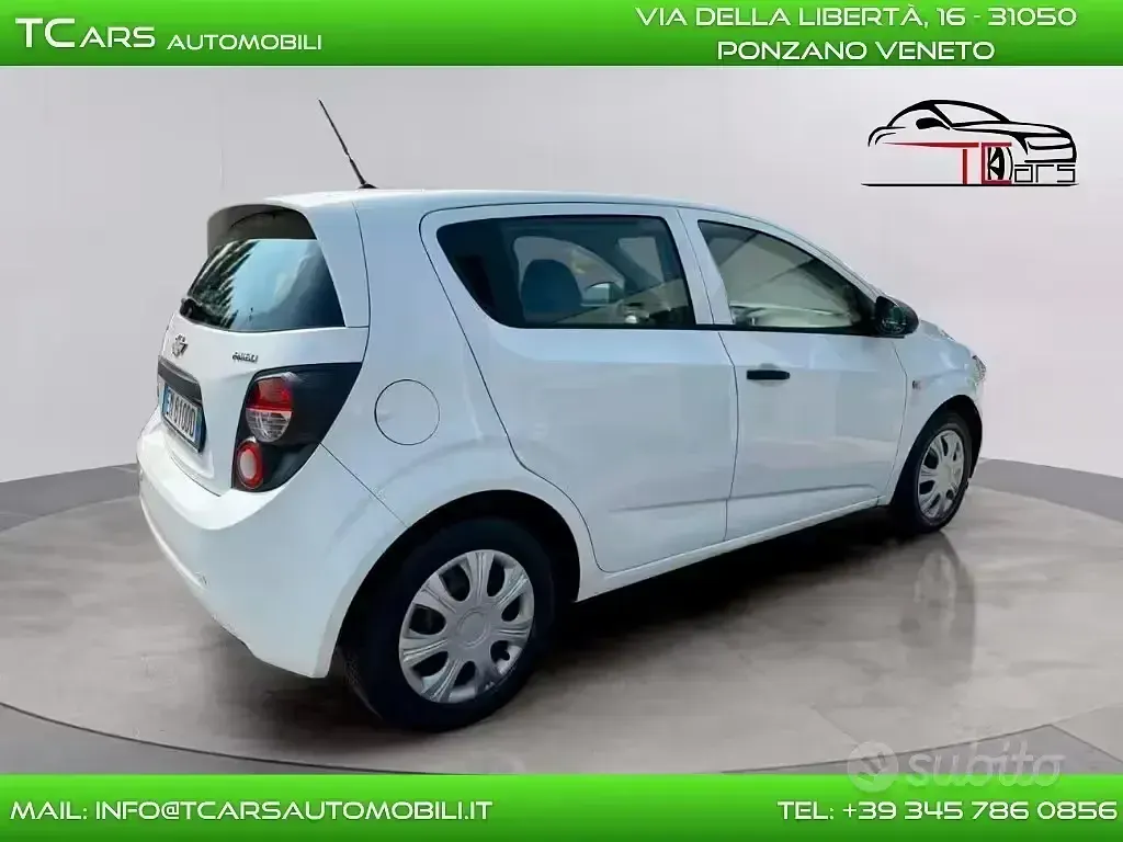 Usata Chevrolet Aveo LS 84 CV (61 kW) 2012 Bianco Berlina