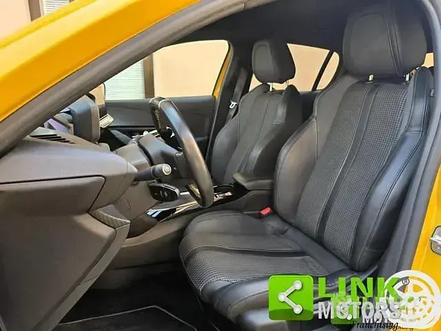 Usata Peugeot 208 GT 102 CV (75 kW) 2022 Giallo Utilitaria