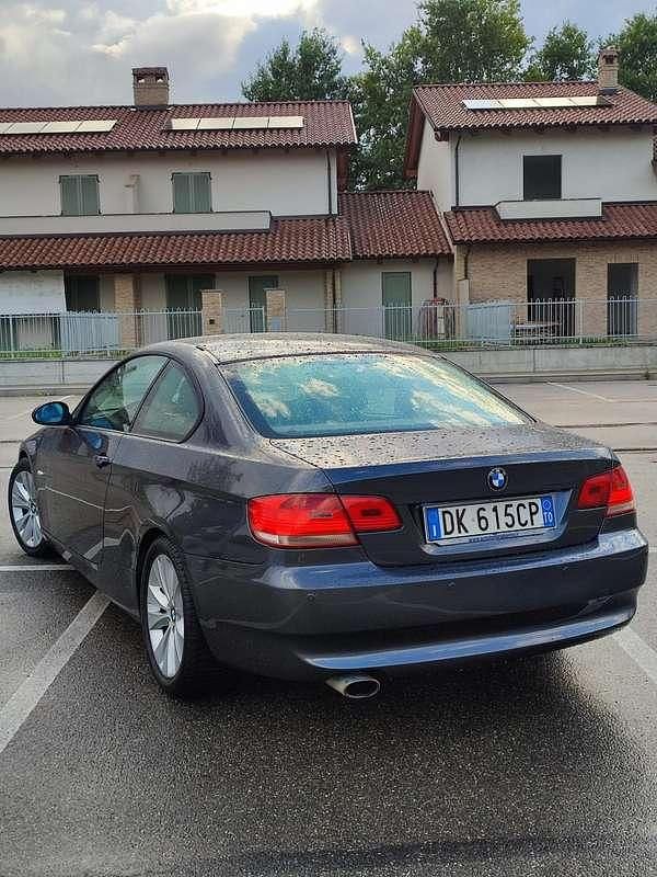 Usata BMW 320 177 CV (130 kW) 2007 Grigio Coupé