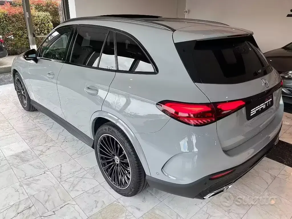 Usata Mercedes GLC300 269 CV (197 kW) 2026 Grigio SUV
