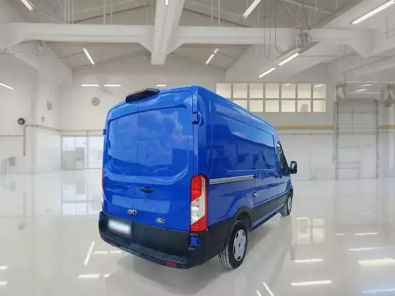 Usata Ford Transit Trend 129 CV (94 kW) 2024 Blu Furgone