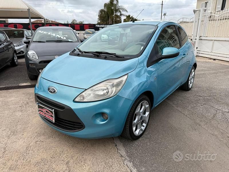 Blu Usata 2009 Ford Ka Titanium Due volumi | 3490 € (Cara) - Immagine 1/4