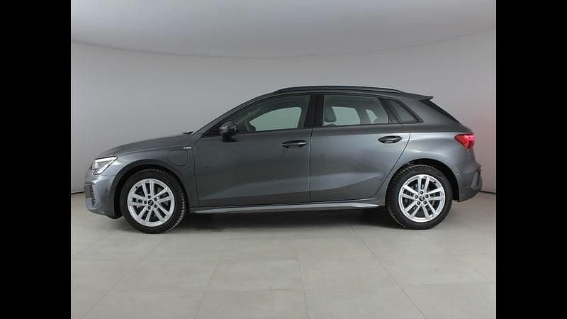 Usata Audi A3 Sportback e-tron S-Line 204 CV (150 kW) 2023 Grigio Utilitaria