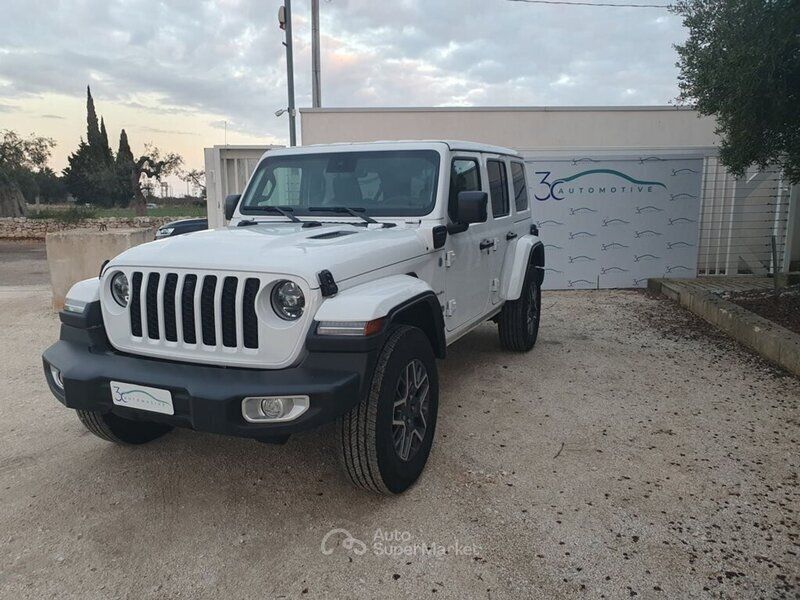 Nuova Jeep Wrangler Sahara 379 CV (278 kW) 2025 Bianco SUV