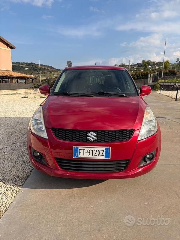 Brugt Suzuki Swift 2011 Rød Hatchback