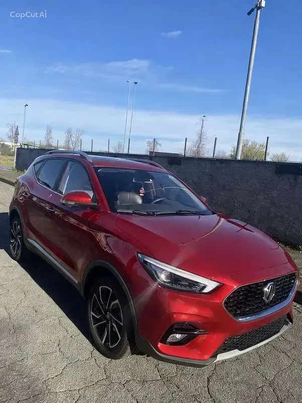Usata MG ZS Luxury 111 CV (81 kW) 2022 Rosso SUV