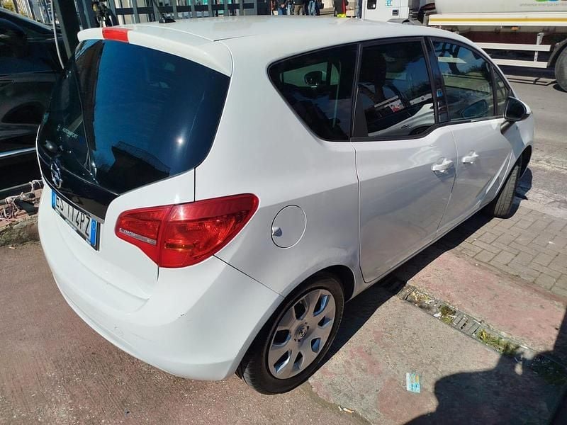 Usata Opel Meriva 119 CV (87 kW) 2013 Bianco Monovolume
