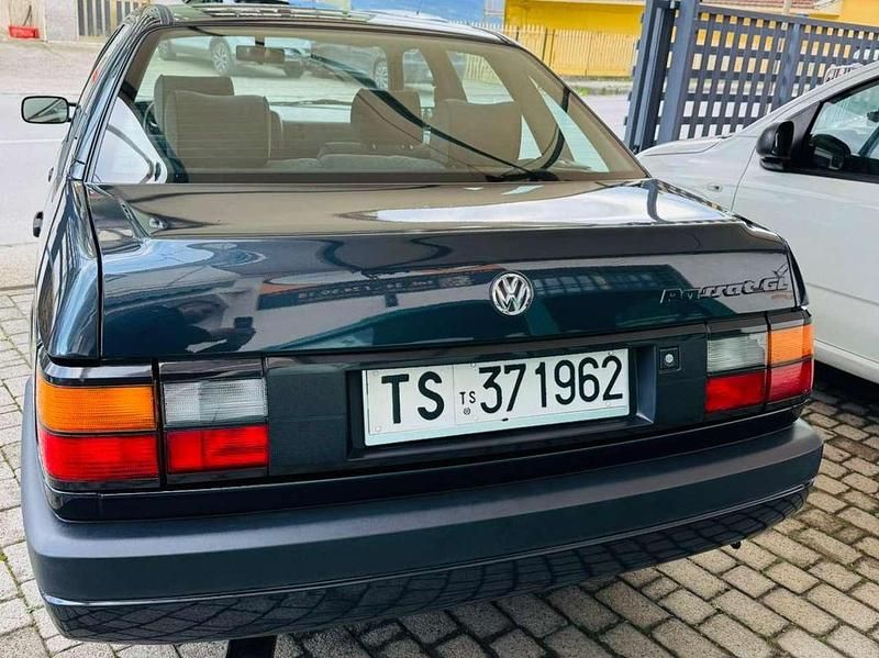 Usata VW Passat 90 CV (66 kW) 1991 Blu petrol Berlina