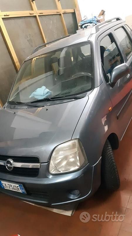 Usata Opel Agila 65 CV (47 kW) 2014 Grigio Utilitaria
