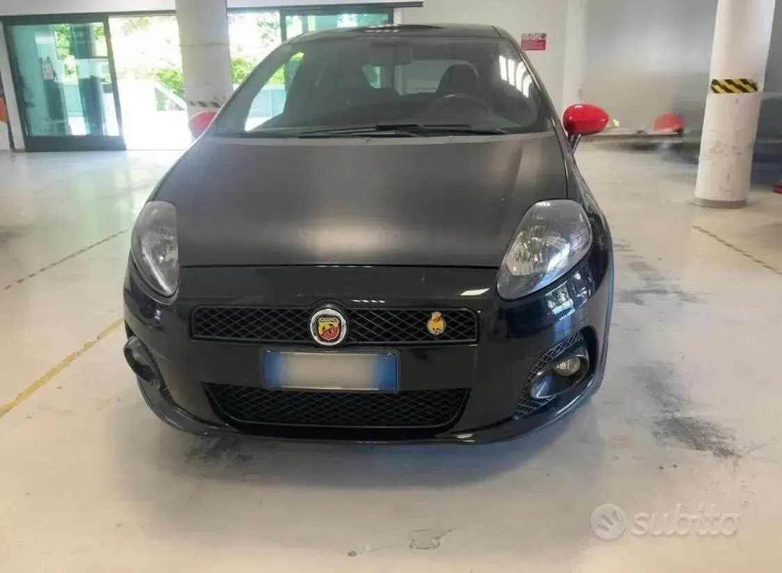 Usata Abarth Grande Punto 155 CV (114 kW) 2010 Nero Utilitaria
