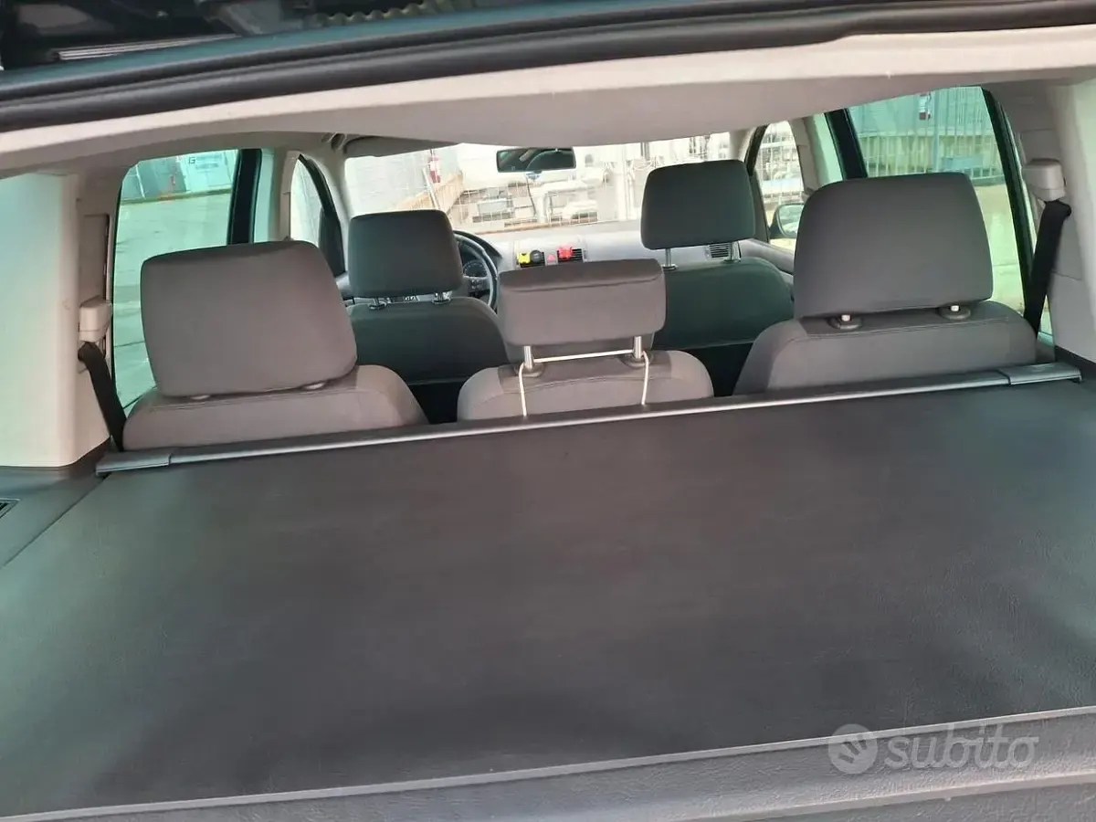 Usata VW Touran 105 CV (77 kW) 2006 Nero Monovolume