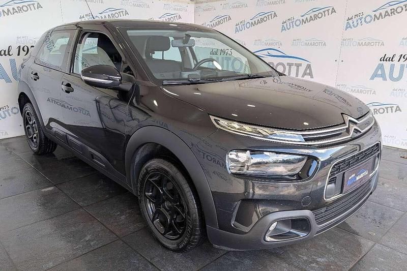 Usata Citroën C4 Shine 102 CV (75 kW) 2019 Nero SUV