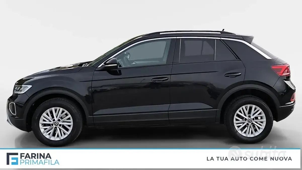 Usata VW T-Roc Life 110 CV (80 kW) 2023 Nero SUV