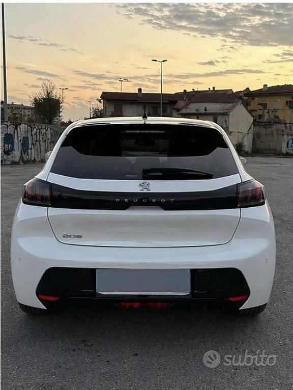 Usata Peugeot 208 Allure 75 CV (55 kW) 2021 Utilitaria