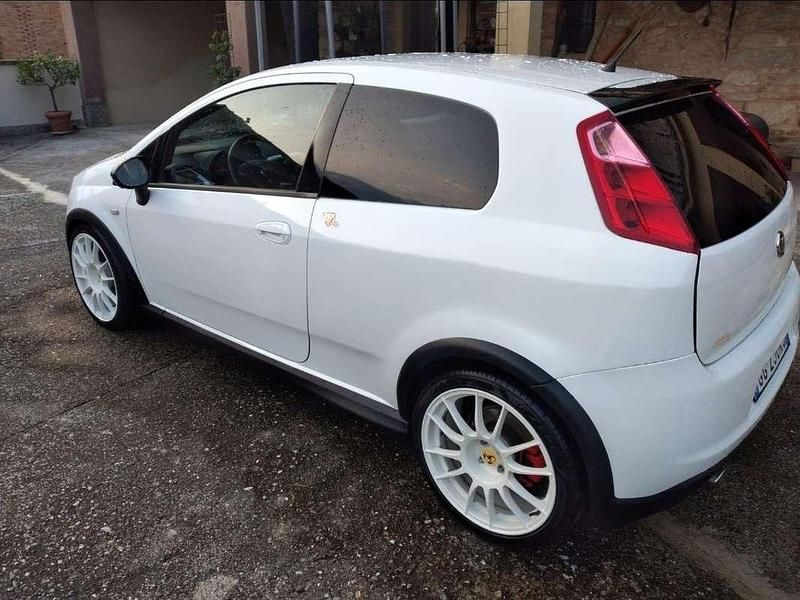 Usata Abarth Grande Punto 155 CV (114 kW) 2008 Bianco Utilitaria