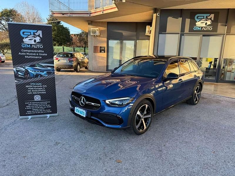 Blu Usata 2025 Mercedes C220 Premium Plus Station wagon | 45.800 € (Buon prezzo) - Immagine 1/4