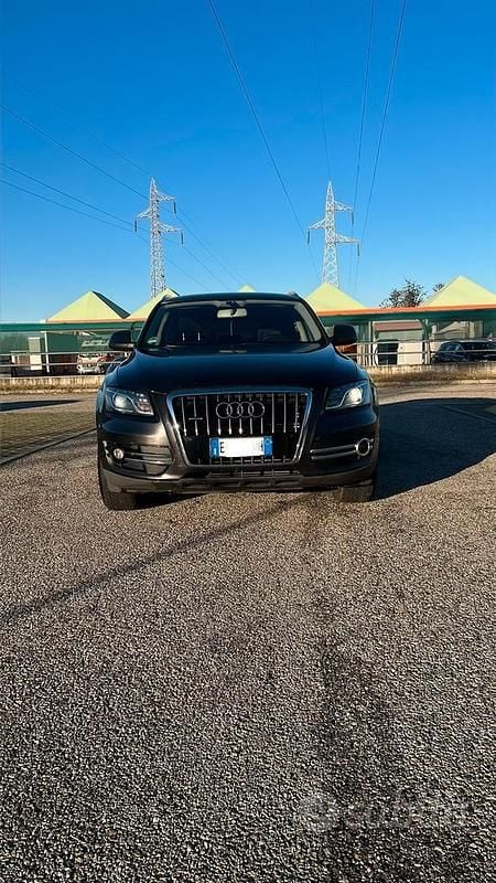 Usata 2011 Audi Q5 Ambiente SUV | 8200 € (Buon prezzo) - Immagine 1/4