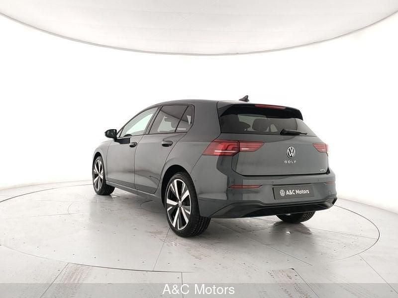 Nuova VW Golf VIII Life 116 CV (85 kW) 2026 Grigio Utilitaria