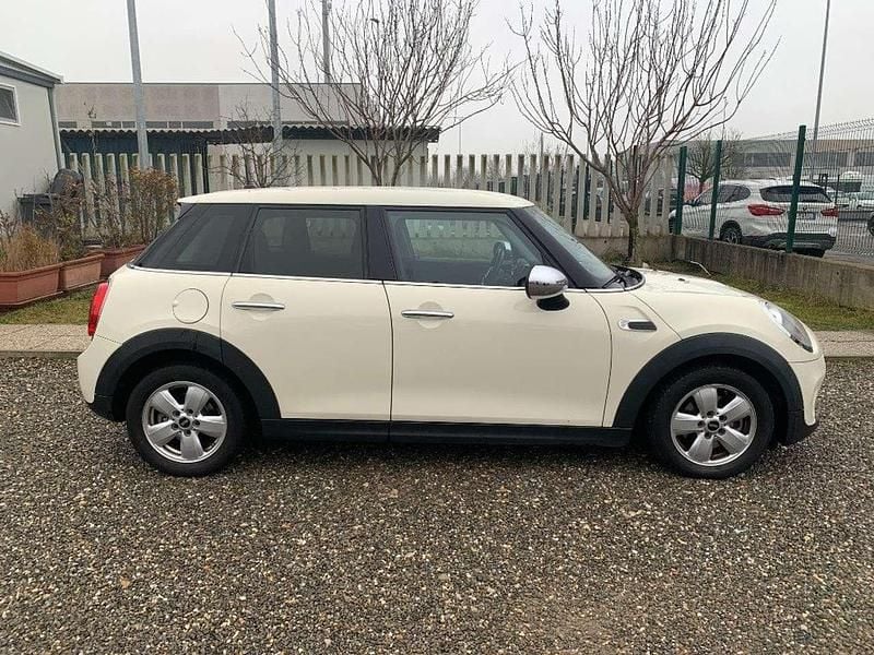 Usata Mini One D Business 95 CV (69 kW) 2015 Beige Utilitaria
