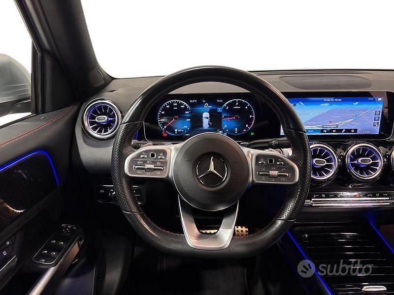 Usata Mercedes GLB200 Premium 150 CV (110 kW) 2021 Argento SUV