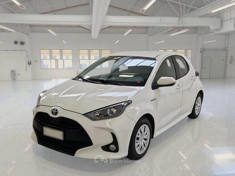 Usata Toyota Yaris Hybrid Business Edition 92 CV (67 kW) 2022 Berlina