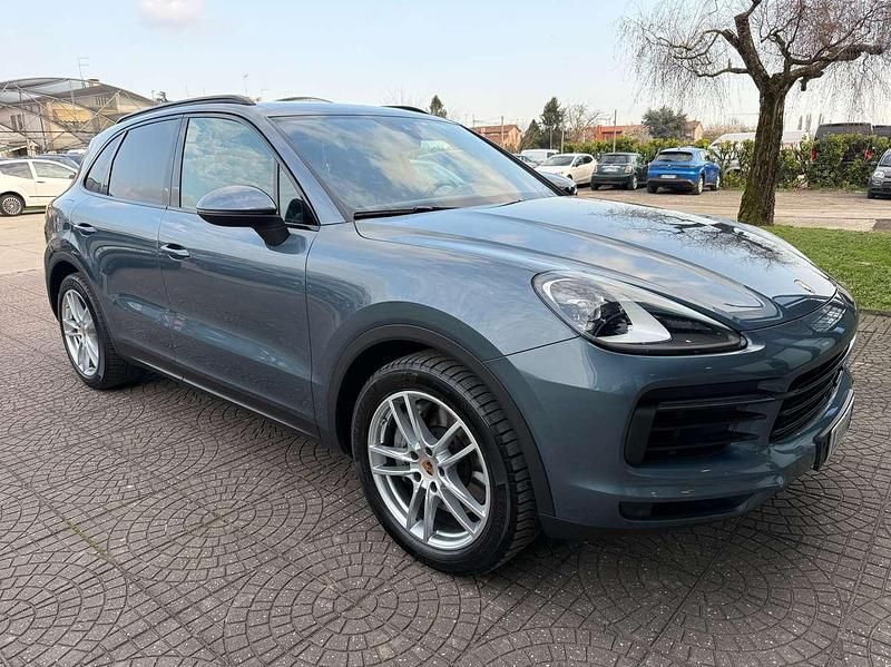 Usata Porsche Cayenne 441 CV (324 kW) 2018 Blu/azzurro SUV