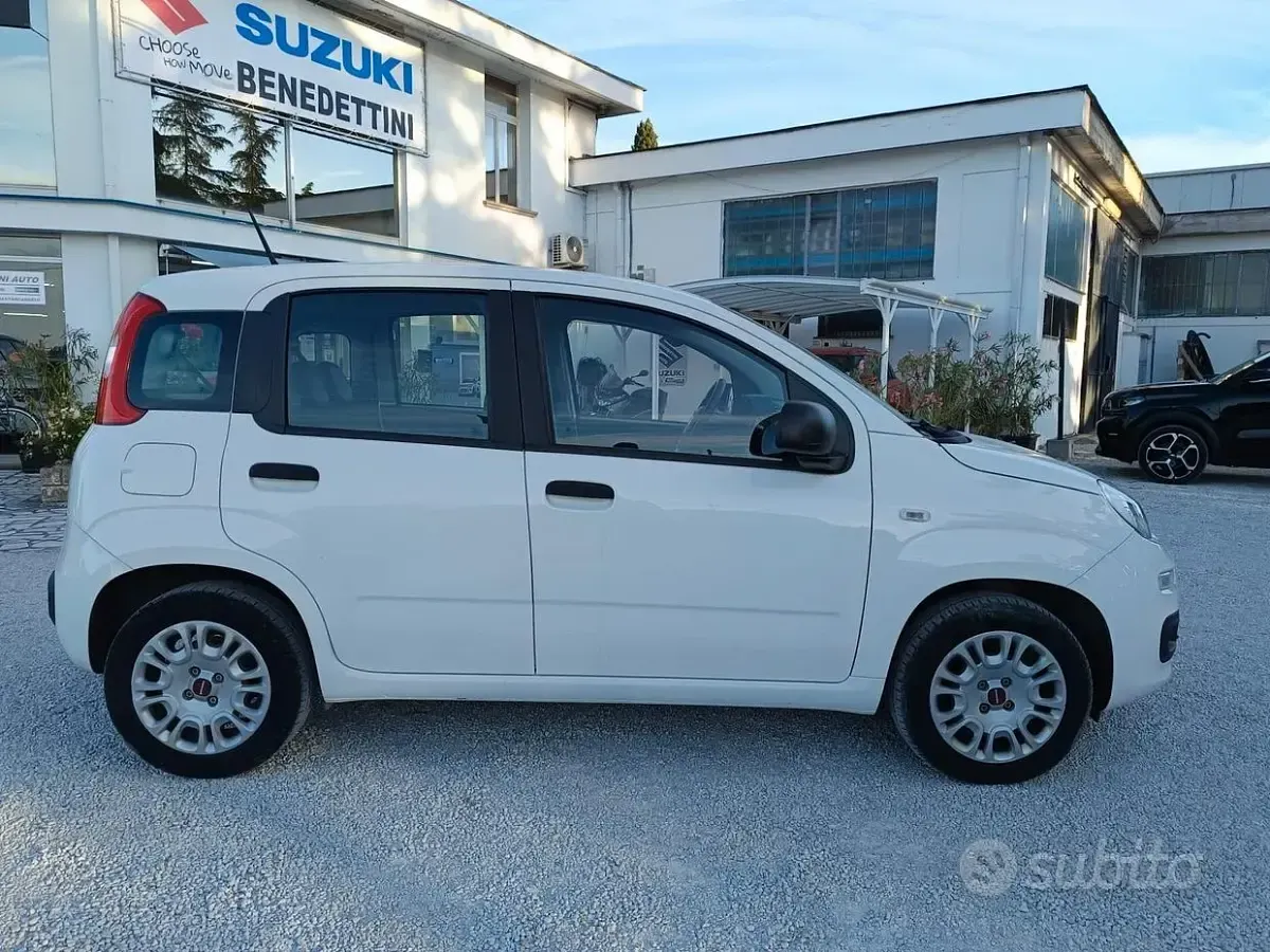 Usata Fiat Panda Lounge 69 CV (50 kW) 2020 Bianco Utilitaria