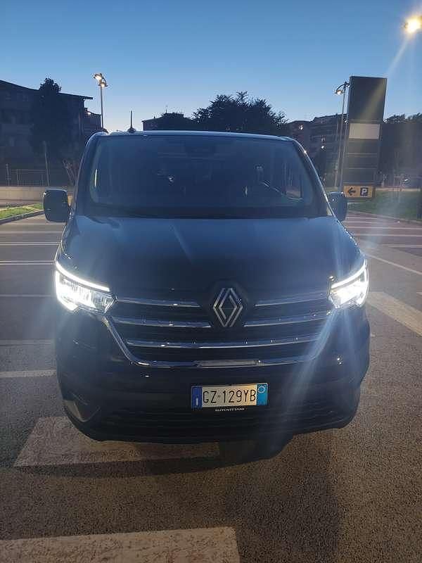 Nuova 2025 Renault Trafic Komfort Monovolume | 37.600 € - Immagine 1/4
