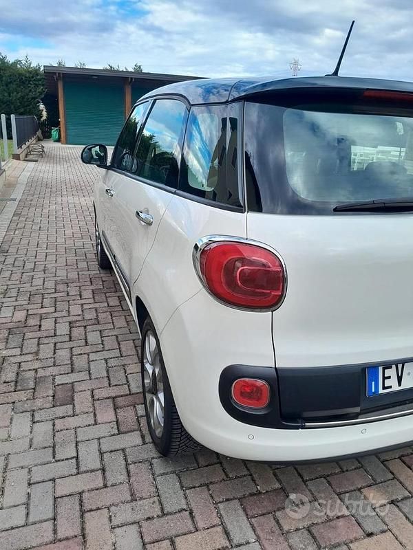Usata Fiat 500L Lounge 85 CV (62 kW) 2014 Bianco Monovolume