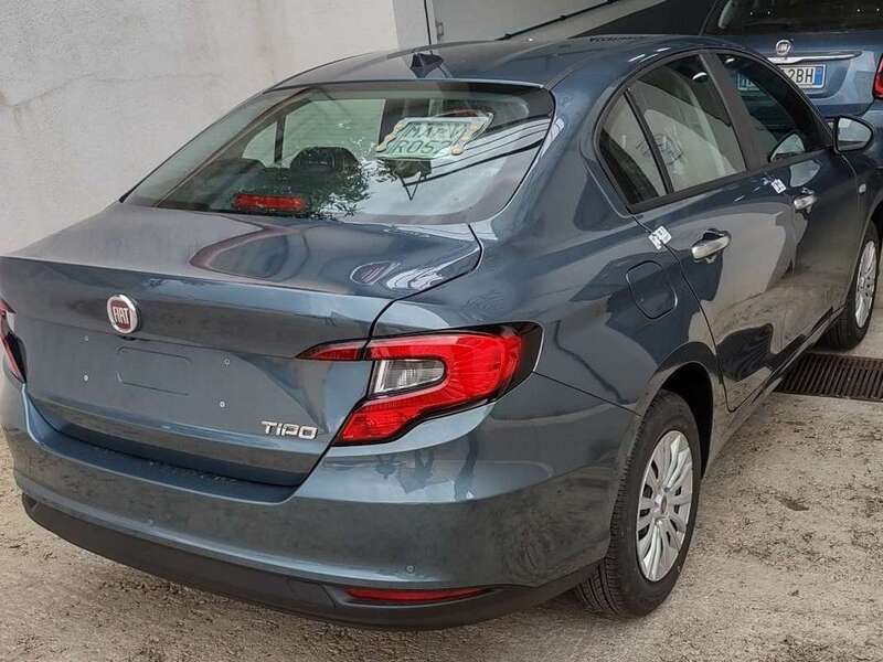 Blu/azzurro Usata 2024 Fiat Tipo S Tre volumi | 17.500 € (Buon prezzo) - Immagine 1/2
