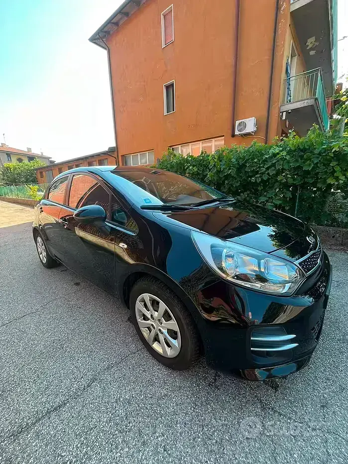 Usata Kia Rio 75 CV (55 kW) 2016 Utilitaria