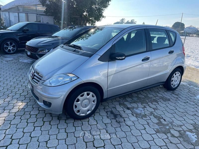 Usata Mercedes A150 95 CV (69 kW) 2007 Argento Monovolume