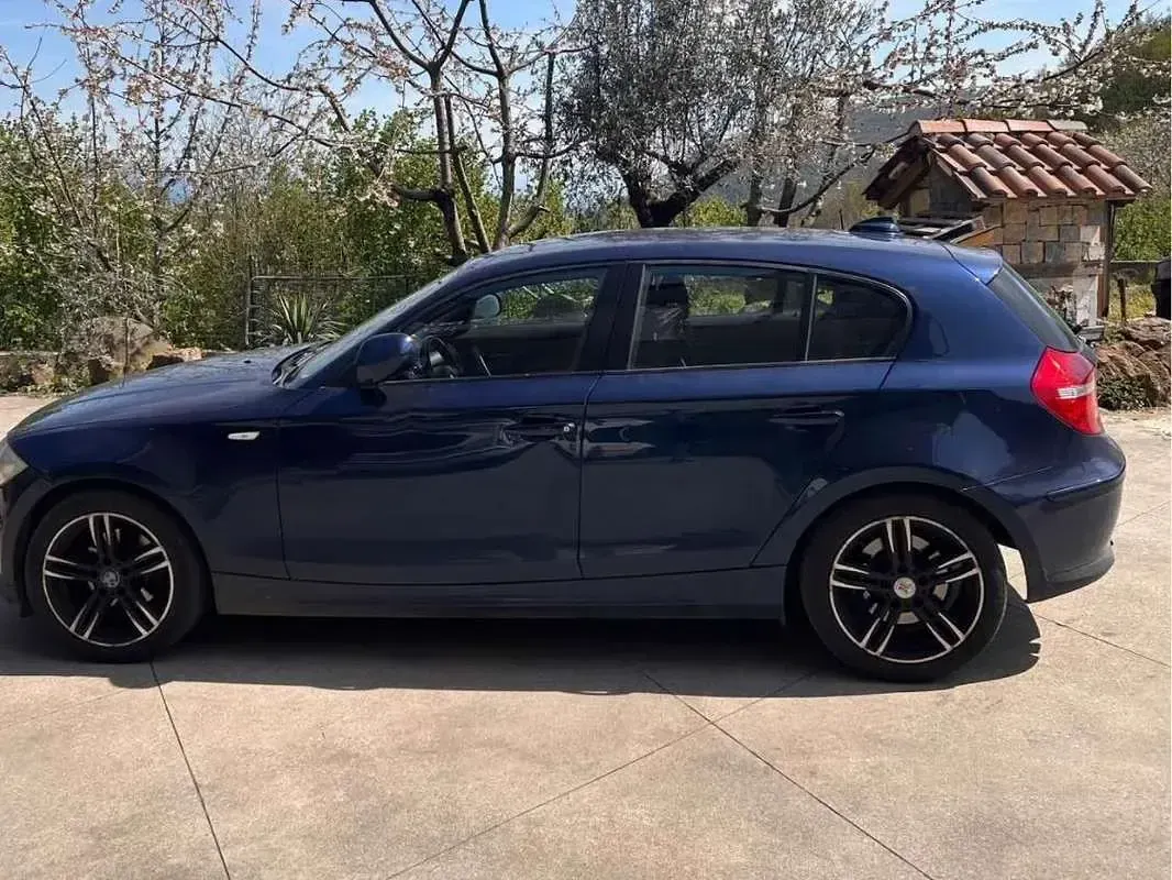 Usata BMW 118 143 CV (105 kW) 2010 Blu/azzurro Utilitaria