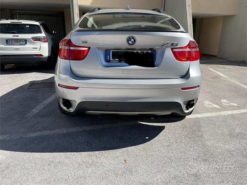 Grigio Usata 2009 BMW X6 SUV | 13.000 € (Buon prezzo) - Immagine 1/4