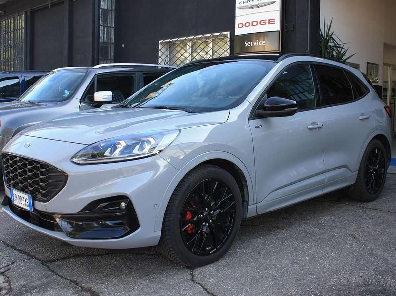 Usata Ford Kuga ST-Line X 152 CV (111 kW) 2023 Grigio SUV