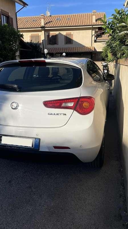 Usata Alfa Romeo Giulietta Super 120 CV (88 kW) 2016 Bianco Utilitaria