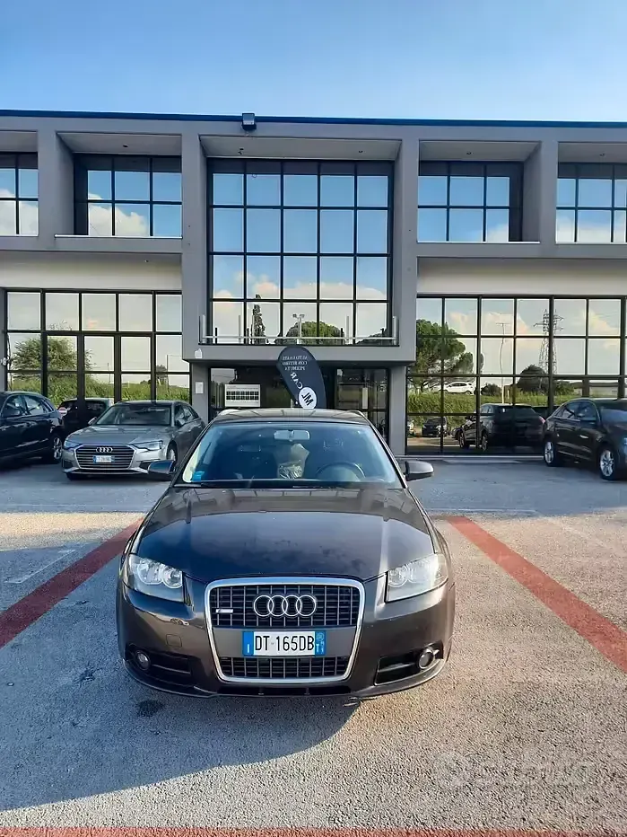 Usado Audi A3 Ambition 170 CV (125 kW) 2008 Gris Utilitario