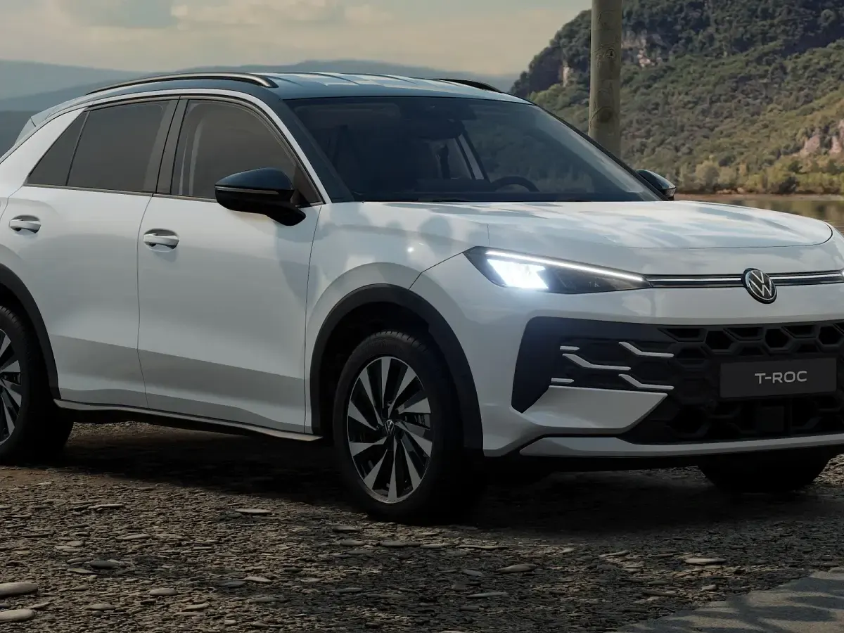 Nuova VW T-Roc Life 115 CV (84 kW) 2026 Pure white nero SUV