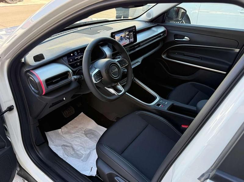 Nuova Jeep Avenger Summit 101 CV (74 kW) 2025 Bianco SUV