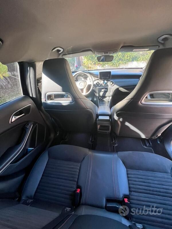 Usata Mercedes A180 Premium 109 CV (80 kW) 2013 Nero Berlina