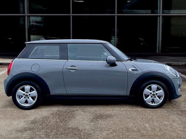 Usata Mini ONE 102 CV (75 kW) 2019 Grigio Utilitaria