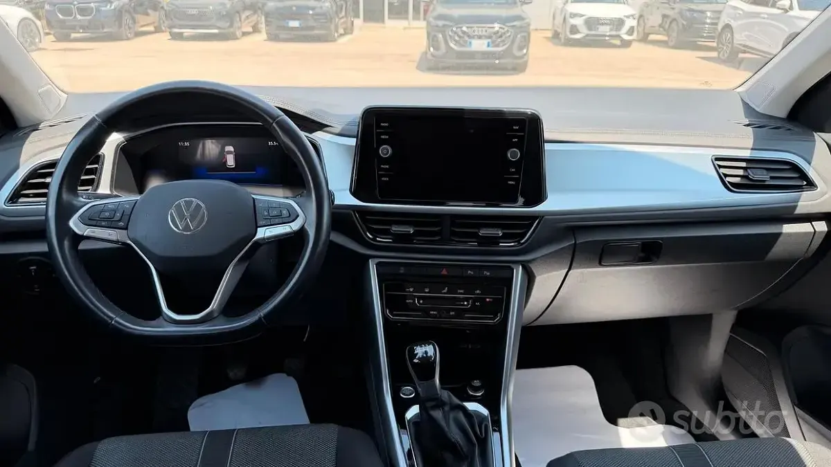Usata VW T-Roc Style 110 CV (80 kW) 2024 Nero SUV