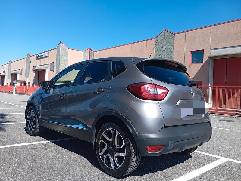 Usata Renault Captur 89 CV (65 kW) 2014 Grigio SUV