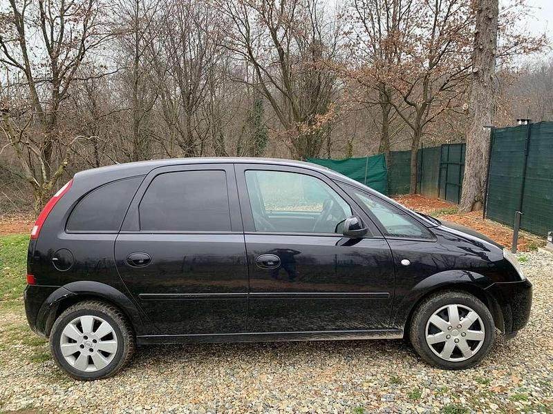 Usata Opel Meriva Cosmo 101 CV (74 kW) 2005 Monovolume