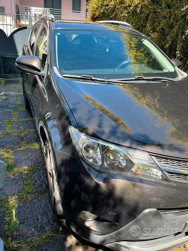Usata Toyota RAV4 143 CV (105 kW) 2015 SUV