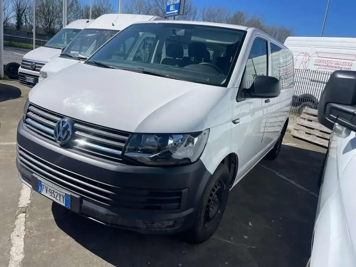 Usata VW Multivan Trendline 102 CV (75 kW) 2019 Nero Monovolume