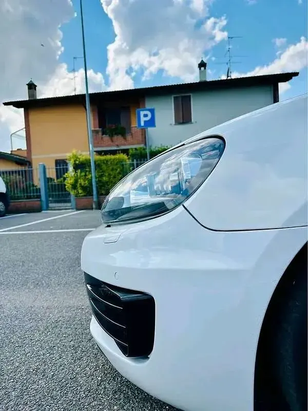 Usata VW Golf IV GT 116 CV (85 kW) 2001 Bianco Berlina