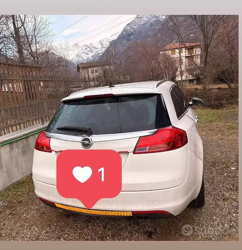 Usata Opel Insignia 160 CV (117 kW) 2012 Bianco Station wagon