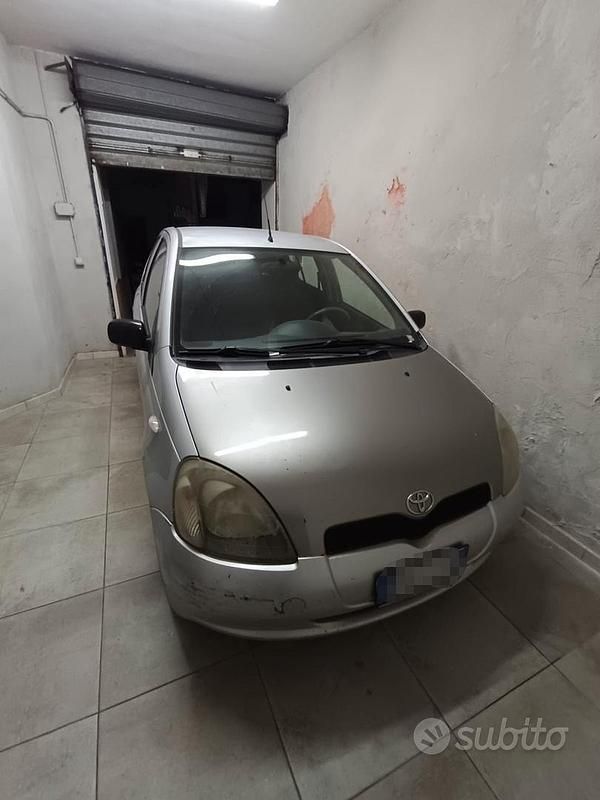 Usata Toyota Yaris 2001
