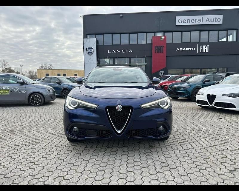 Usata Alfa Romeo Stelvio Executive 190 CV (139 kW) 2020 Blu SUV
